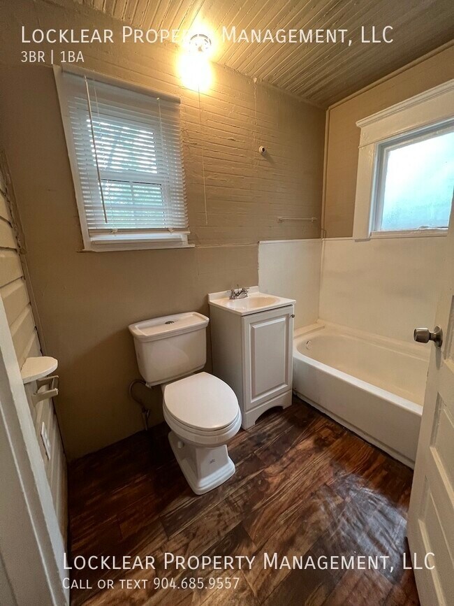 Building Photo - 1204 W 29th St. Jacksonville, FL 32209