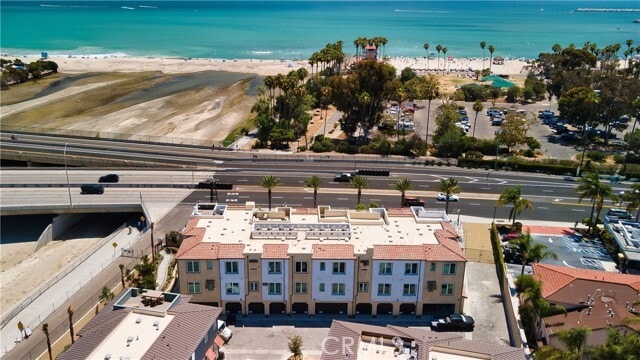 Foto del edificio - 1523 Doheny Way