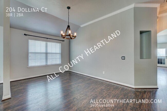 Building Photo - 204 Dollina Ct