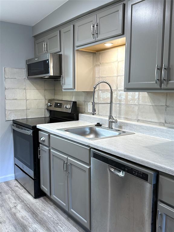 Building Photo - 505 Kenniston Dr