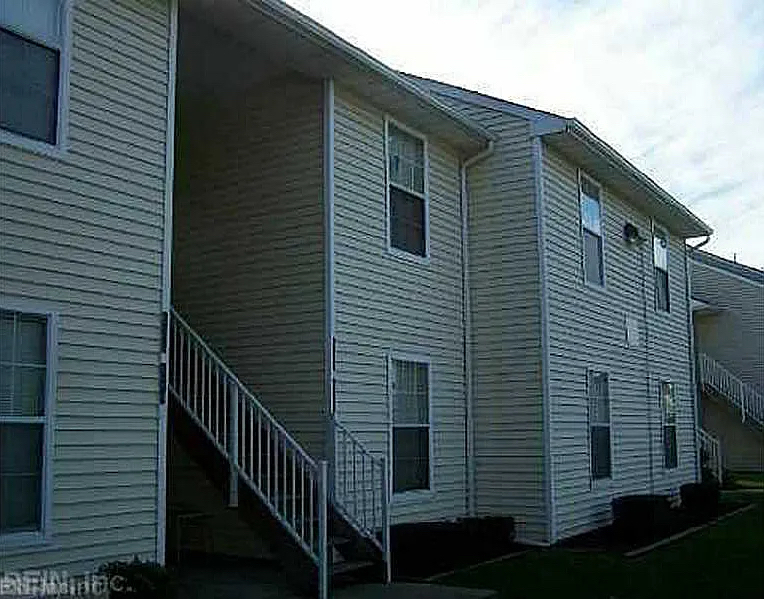 Foto principal - 620 Crows Nest Ct