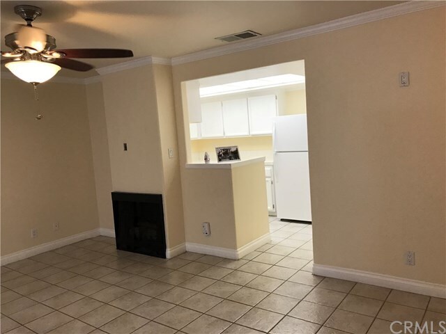 Foto del edificio - 8167 Vineyard Ave