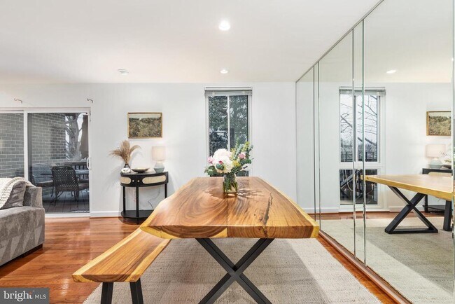 Foto del edificio - 4920 Herkimer St