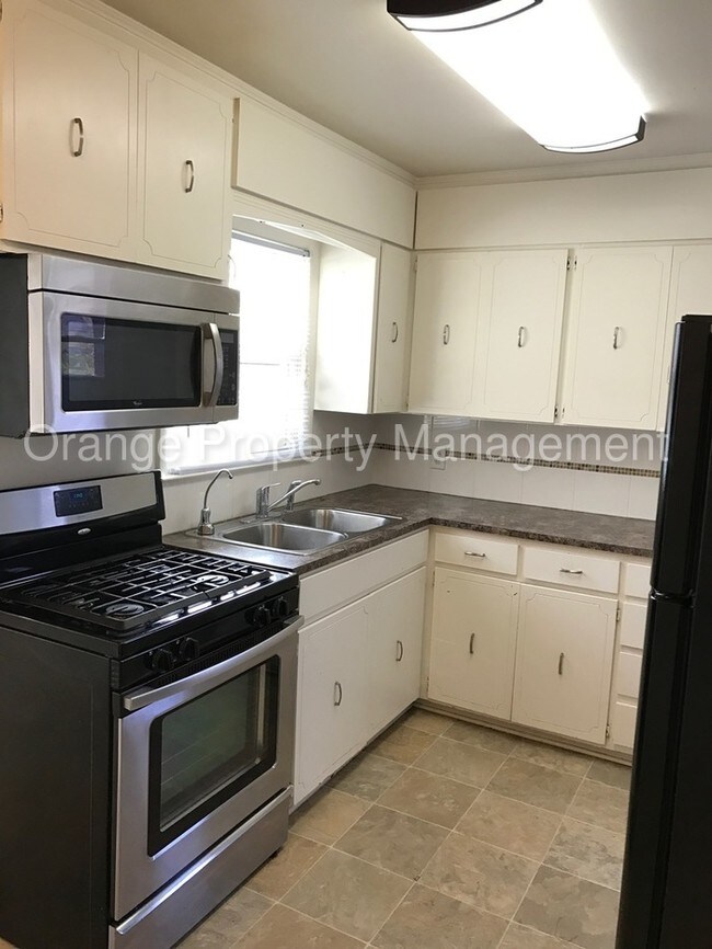 Building Photo - INDIAN HILLS SOUTH-MOVE-IN SPECIALS