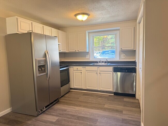 Foto del edificio - 130 Riviera Dr