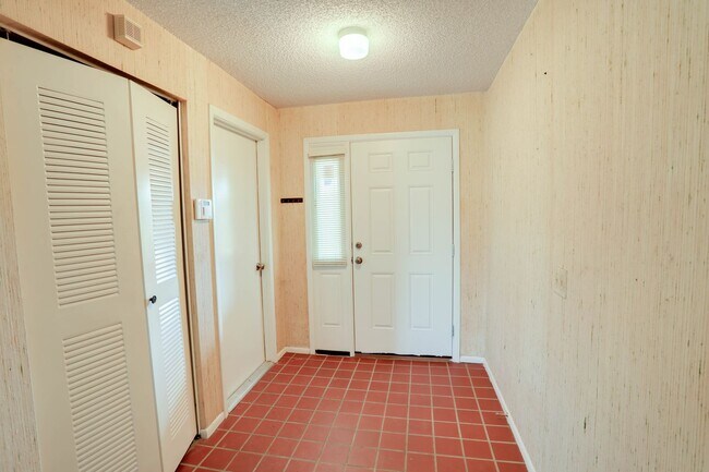 Foto del edificio - 2634 Shadybranch Dr