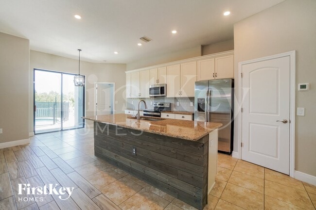 Building Photo - 12414 Drakefield Dr