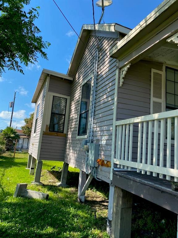 3710 Winnie St, Galveston, TX 77550 Room for Rent in Galveston, TX