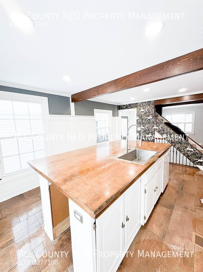 Building Photo - 2359 12th St