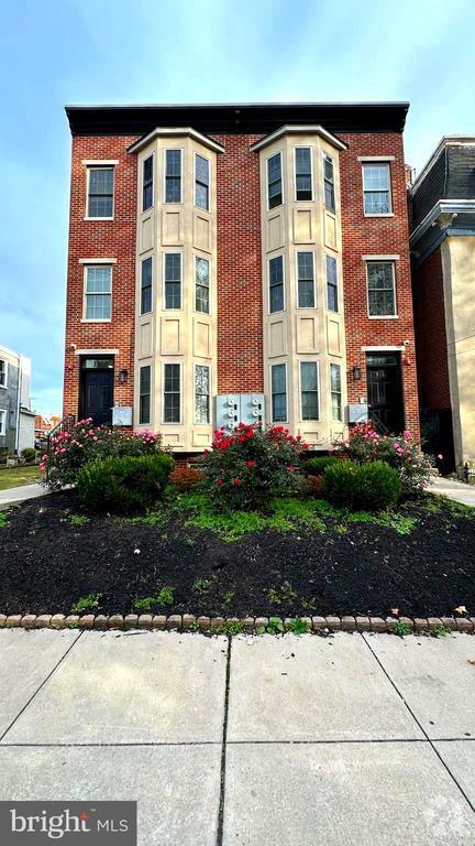 Building Photo - 3535 N 16th St