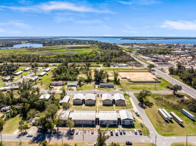 Building Photo - 3519 E 1st Ct