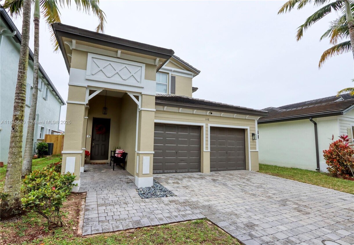 Foto principal - 148 NE 36th Avenue Rd