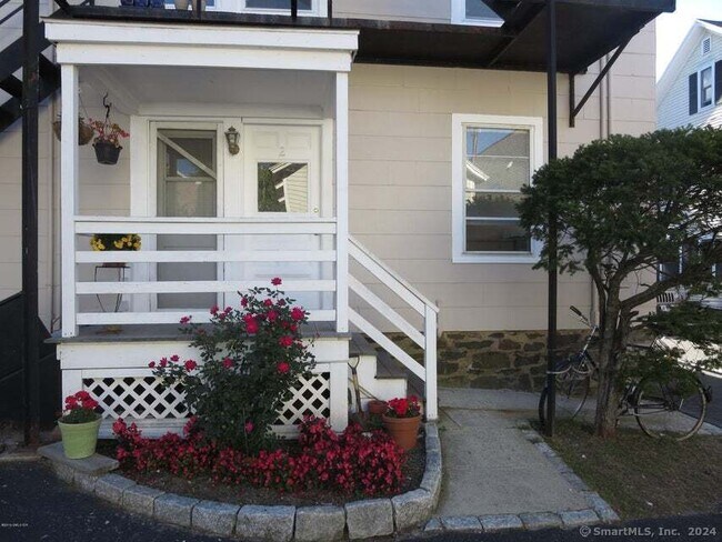 Building Photo - 59 Church St