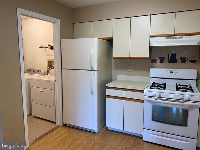 Building Photo - 4405A Waterperry Ct