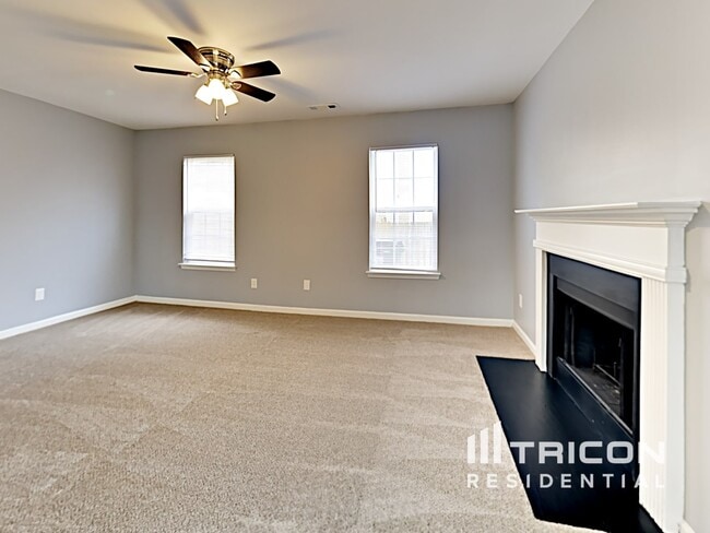 Building Photo - 1106 Delander Ln