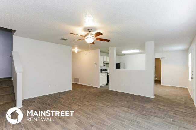 Building Photo - 6816 Meadow Way Ln