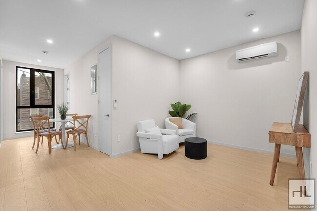 Building Photo - 219 Frost St