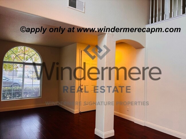 Foto del edificio - Bright & Spacious Two-Story home in Natomas Park!!