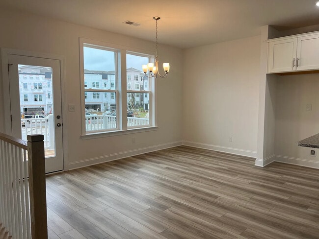 Building Photo - Room in Townhome on Walnut Hl Rd NW