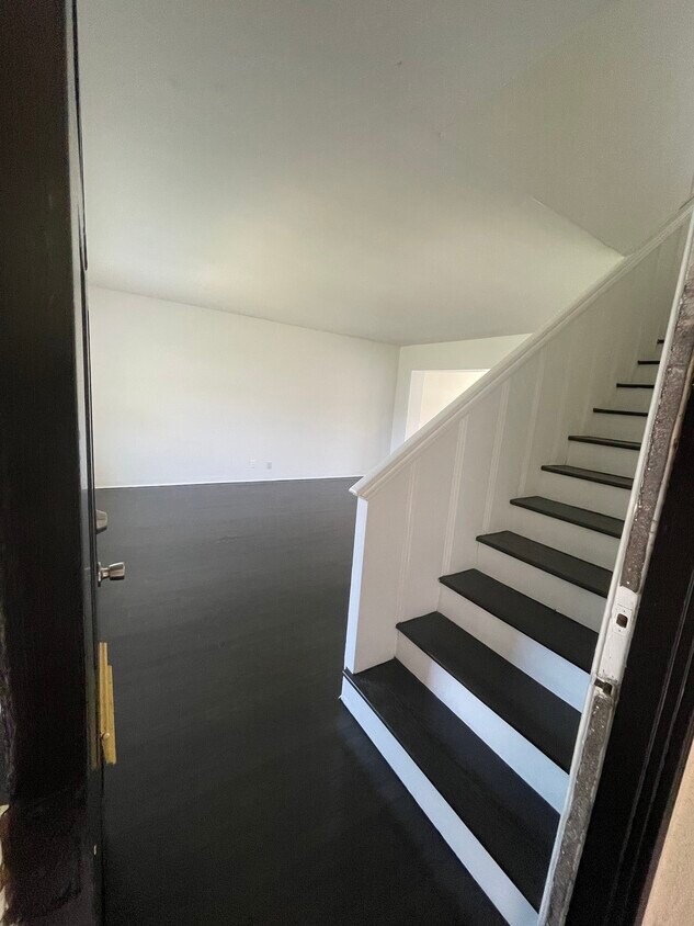 Foto principal - 2038 Delaware Ave