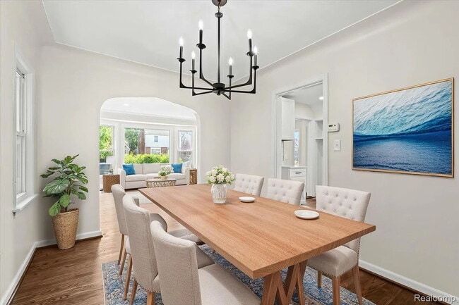 Building Photo - Modern 3-Bedroom Home with Generous Space and Style