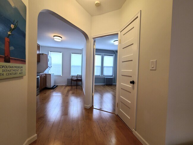 Building Photo - 48 65th St