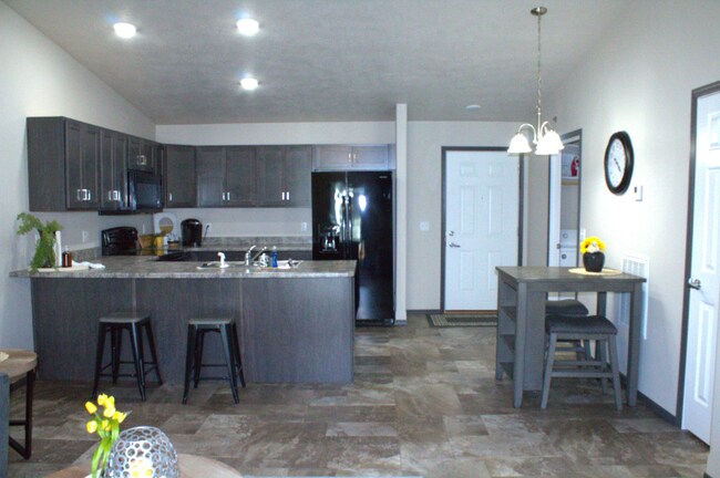 Foto del edificio - 303 Tigerway Pl