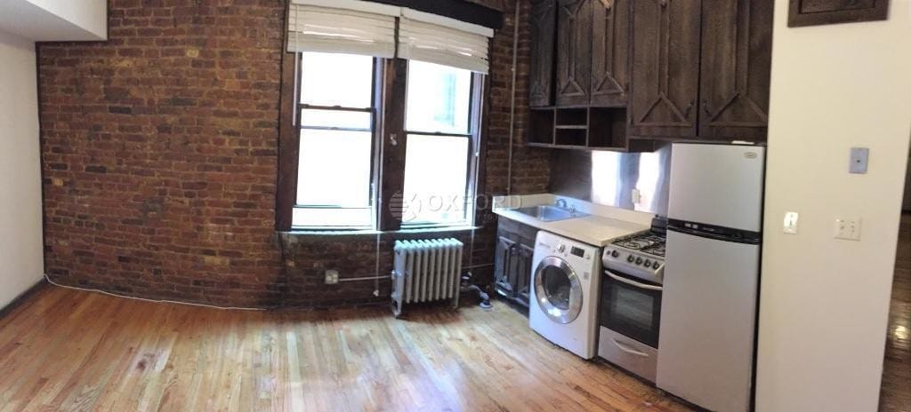 Primary Photo - 346 E 13th St
