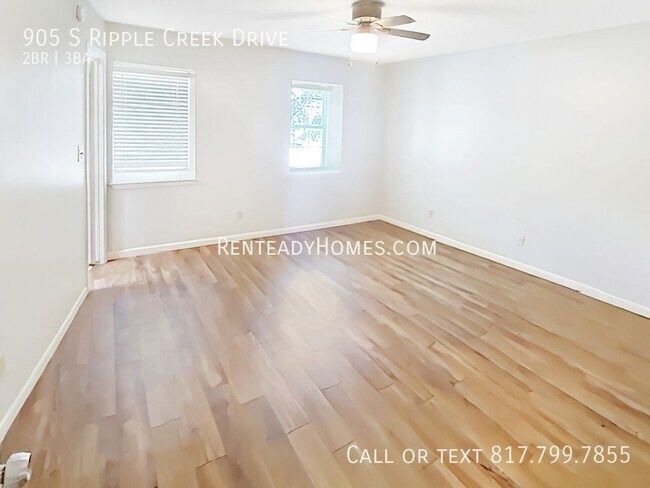 Foto del edificio - 905 S Ripple Creek Dr