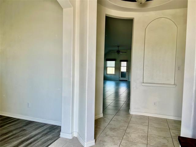 Building Photo - 1429 Freesia Dr