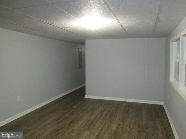 Building Photo - 602 W Siddonsburg Rd