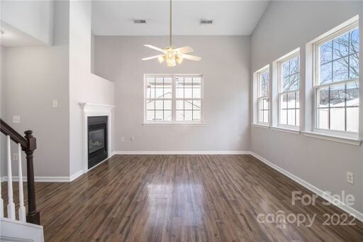 Foto del edificio - 9385 Meadowmont View Dr