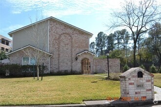 Building Photo - 14923 Perthshire Rd