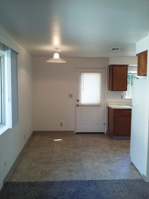 Foto del edificio - 2152 NW North Hill Dr