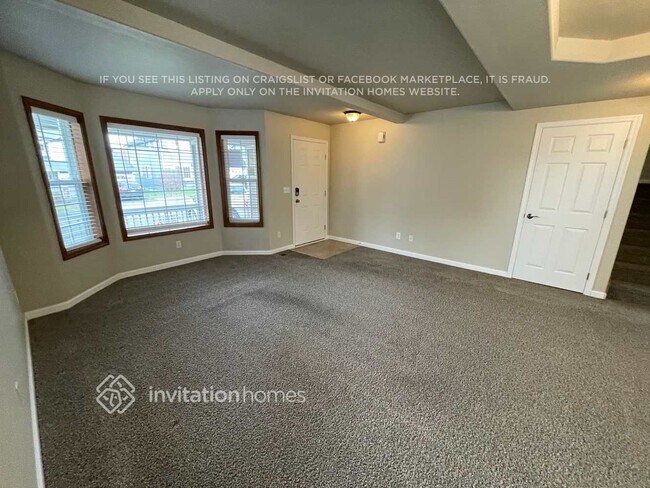 Building Photo - 1608 St Ct E