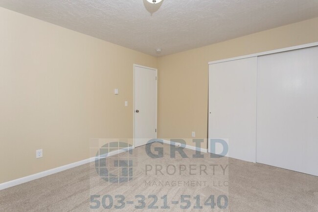 Building Photo - 5103 SE Stark St