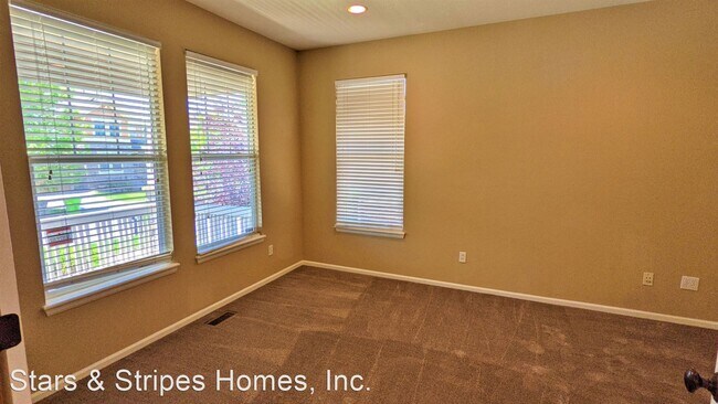 Building Photo - 5 br, 4 bath House - 23905 E. Powers Drive