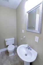 Building Photo - 502 Inverness Ave