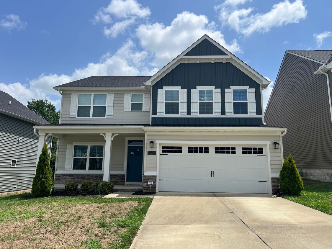 Primary Photo - Gorgeous 3 BR, 2.5 Bath + Bonus, Study & F...