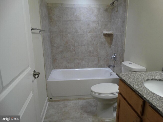Building Photo - 7427 Matapan Dr