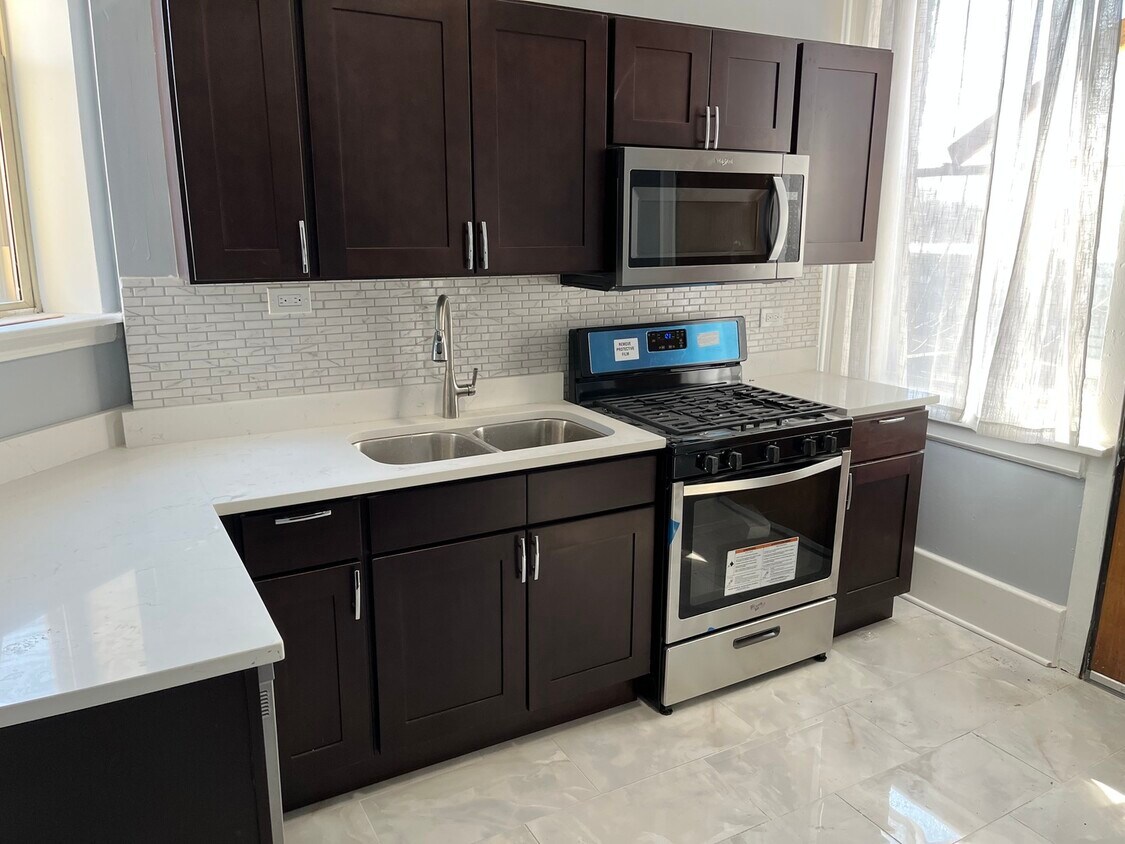 Foto del edificio - 6626 S Kenwood Ave