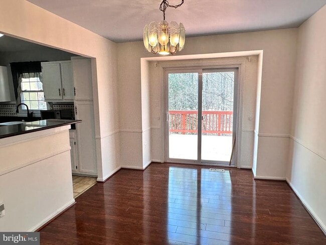 Foto del edificio - 7914 Forest Path Way