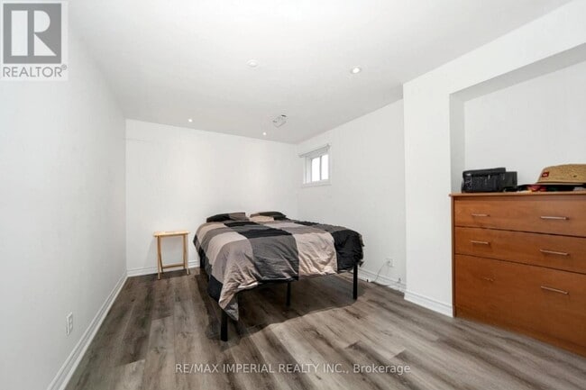 Building Photo - 9 Caramel Crescent