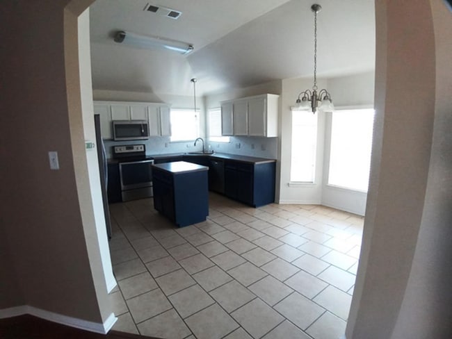 Building Photo - 3608 Dewitt County Ct