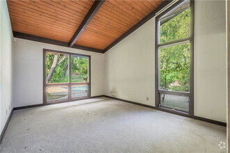 Building Photo - 1340 Oak View Ave