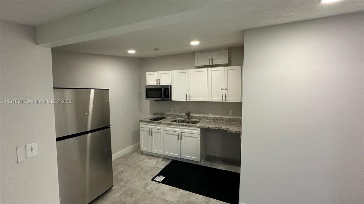 Foto principal - 408 S 9th St