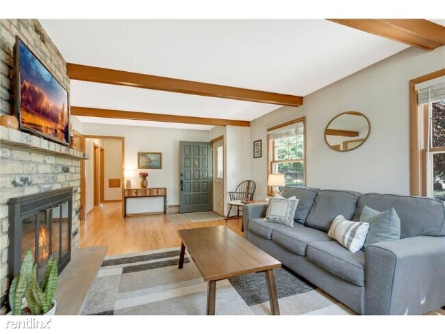 Foto del edificio - 4 br, 2 bath House - 616 Rice Creek Ter NE