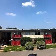 Building Photo - Parkway Crossing Apartments