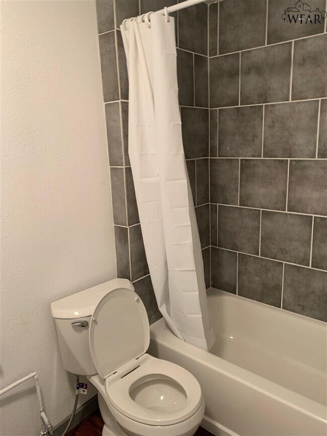 Foto del edificio - 1704 Pearl Ave