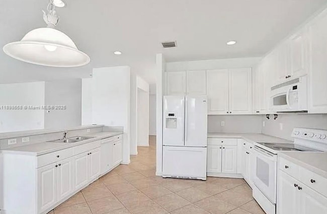 Foto del edificio - 1042 Sunflower Cir